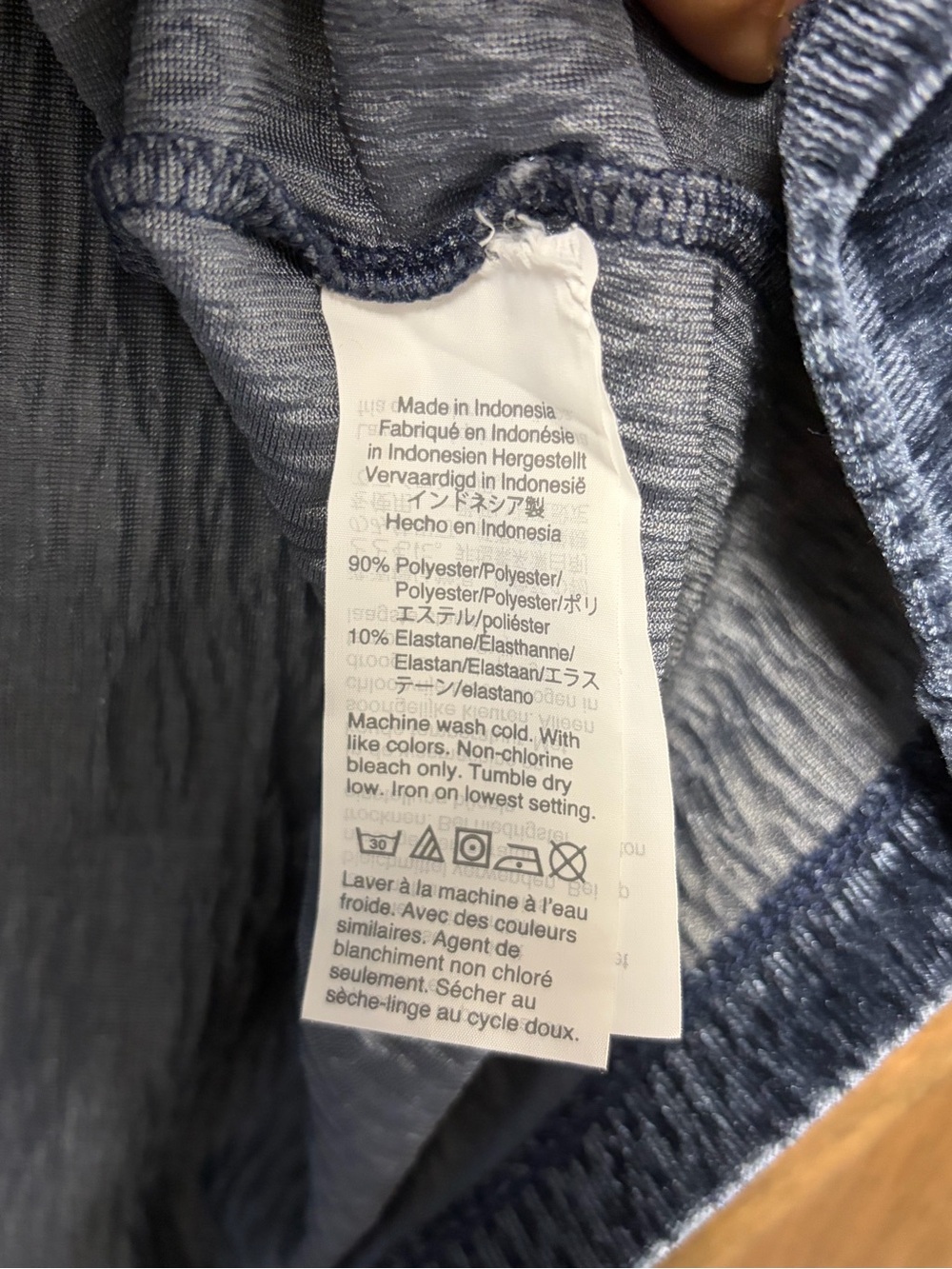 Madewell Texture & Thread Crinkle Velvet Flutter Sleeve Top Size Medium - Picture 7 of 7